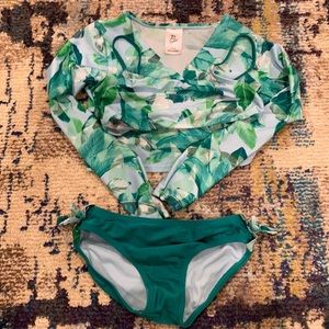 3 piece palm leaf bathing suit 7-8 is the size!!